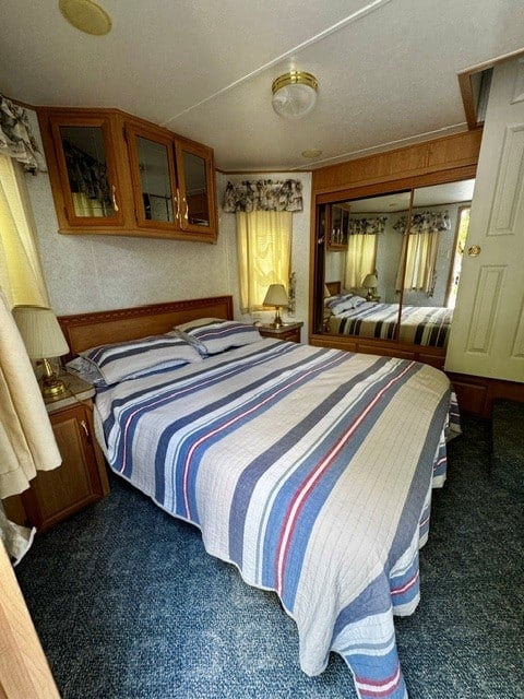 cabins in volo il